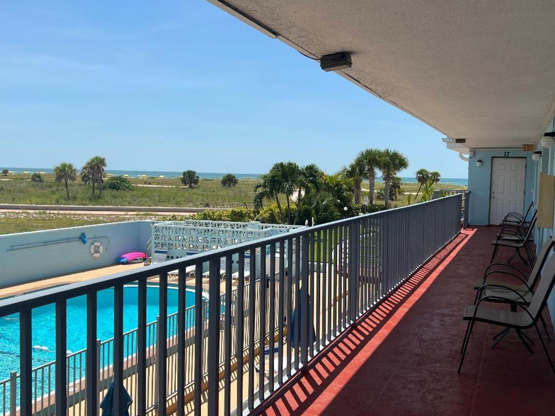 Beachside Resort Motel St. Pete Beach Luaran gambar