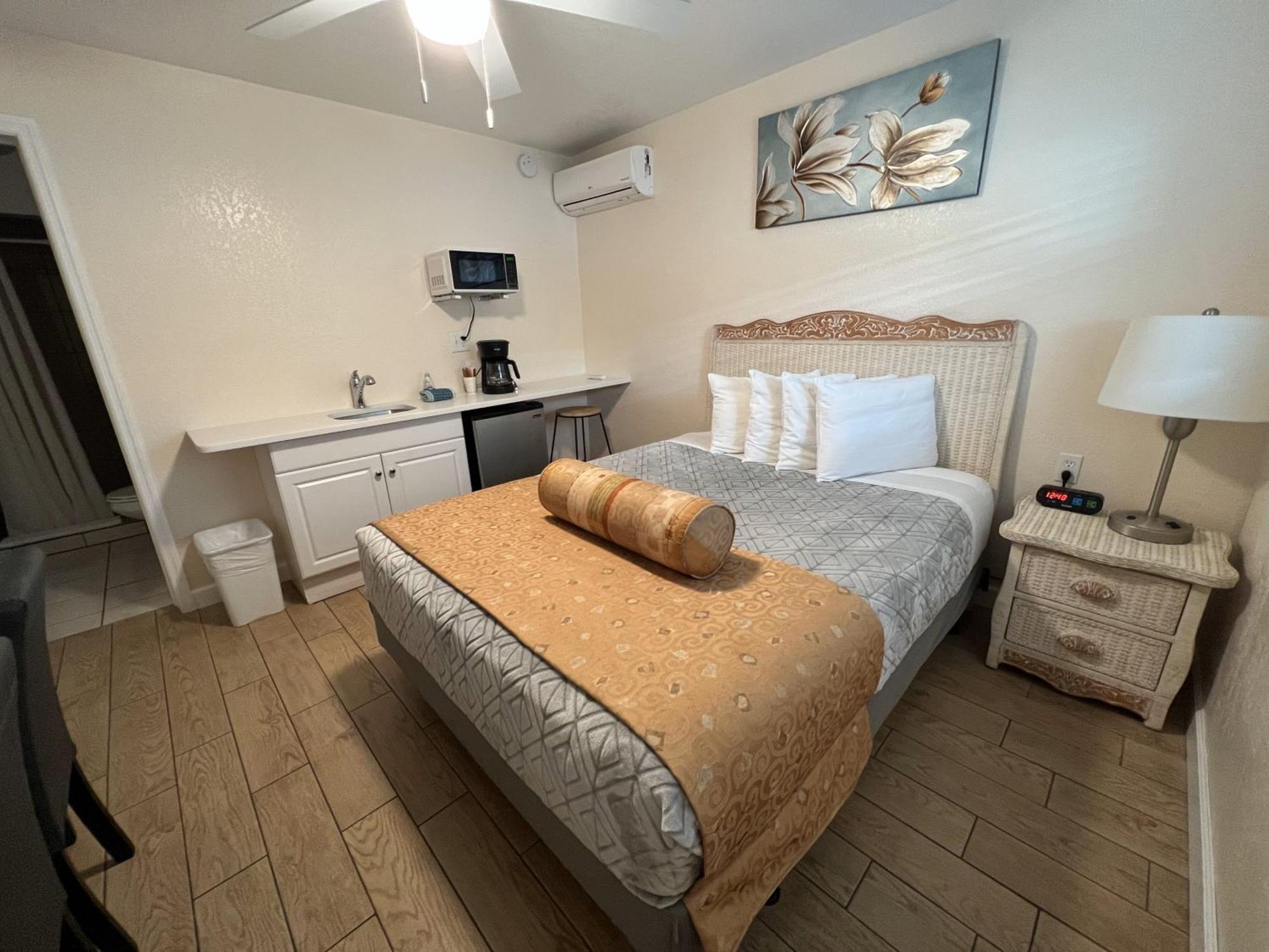 Beachside Resort Motel St. Pete Beach Bilik gambar